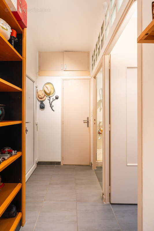 Appartement à MARSEILLE-6E