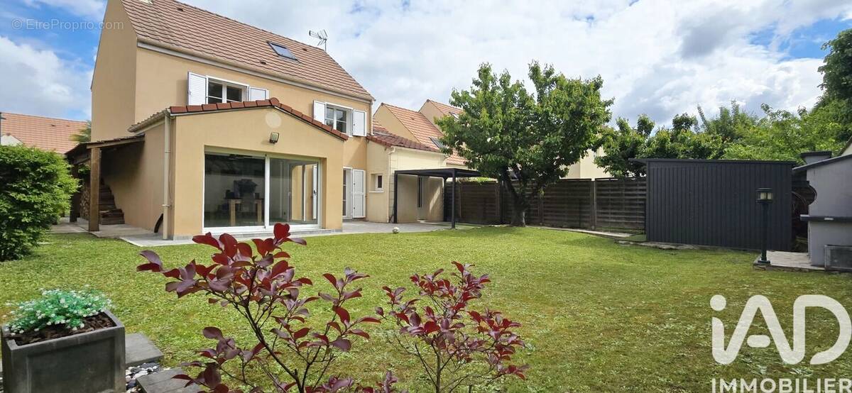 Photo 1 - Maison à BAILLY-ROMAINVILLIERS