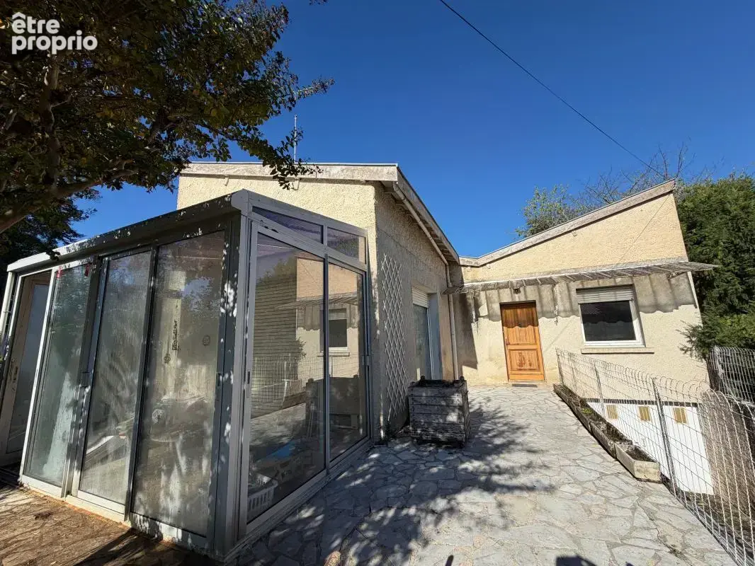 Vergt, maison avec jardin et garage - photo 1