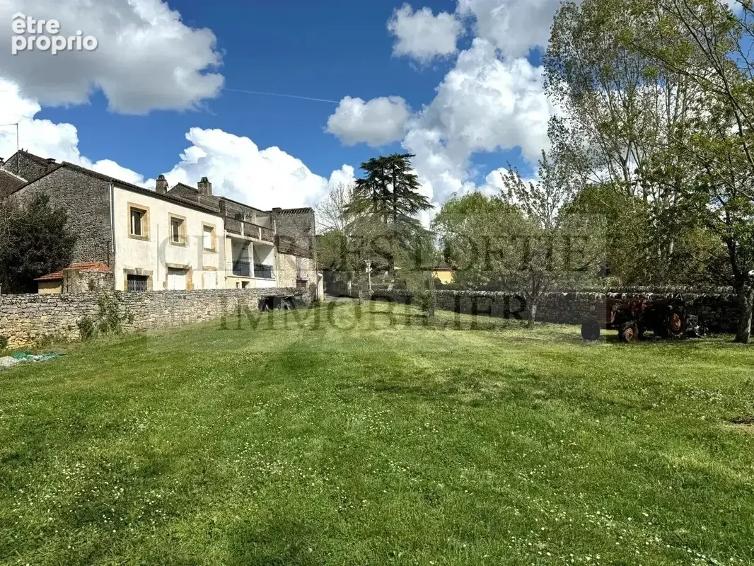 Belle maison de caractère en pierre dans un village de Bouriane - photo 7