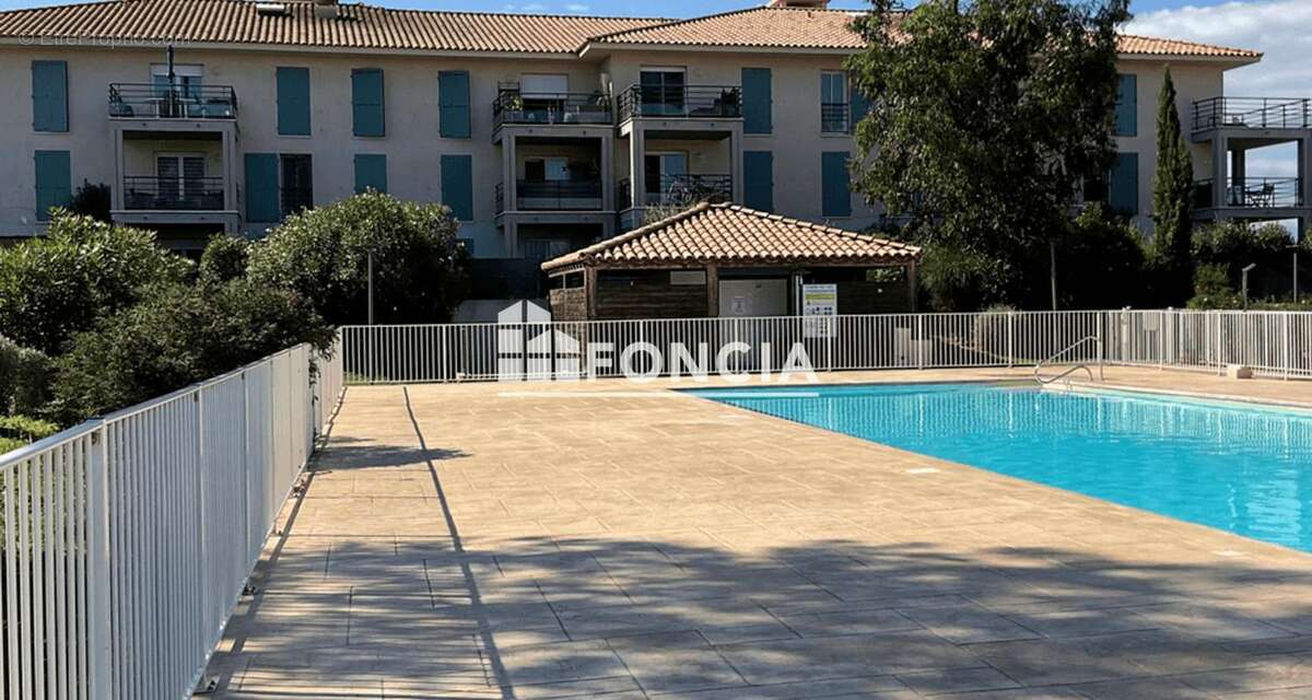 Appartement à ROQUEBRUNE-SUR-ARGENS