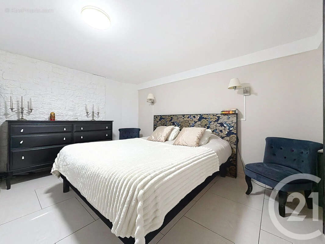 Maison à SAINTE-SAVINE