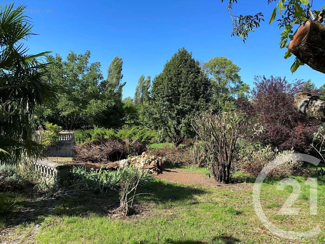 Maison à SUILLY-LA-TOUR