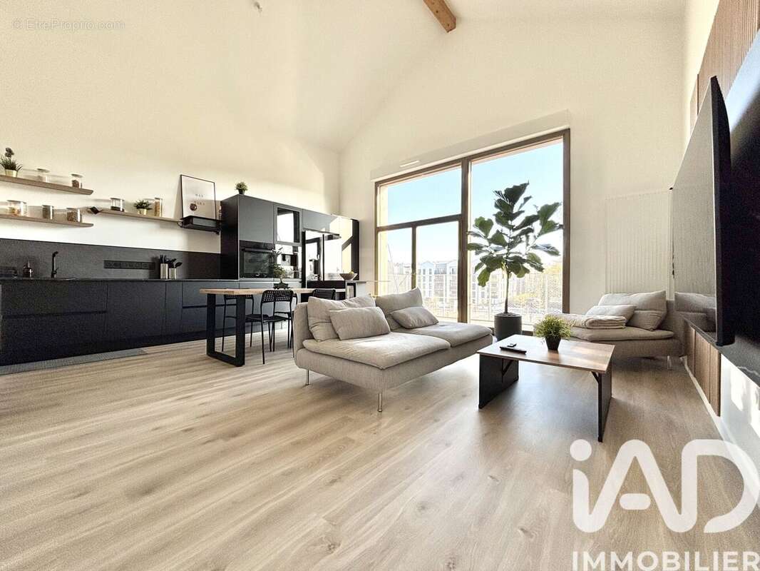 Photo 2 - Commerce à NOISY-LE-GRAND