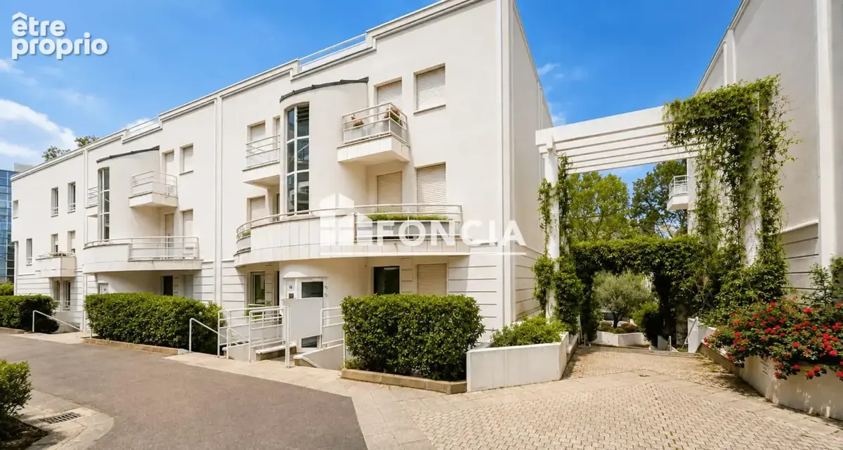 Appartement à SURESNES