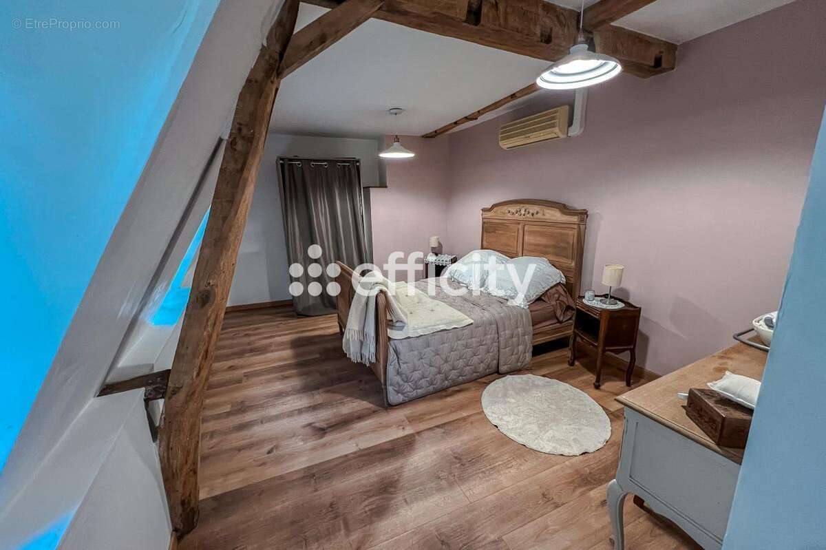 Maison à SUS-SAINT-LEGER