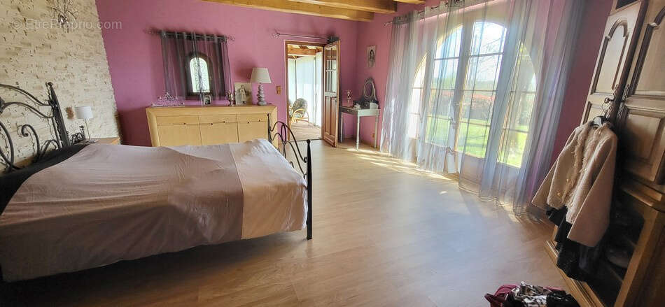 Maison à CABRERETS