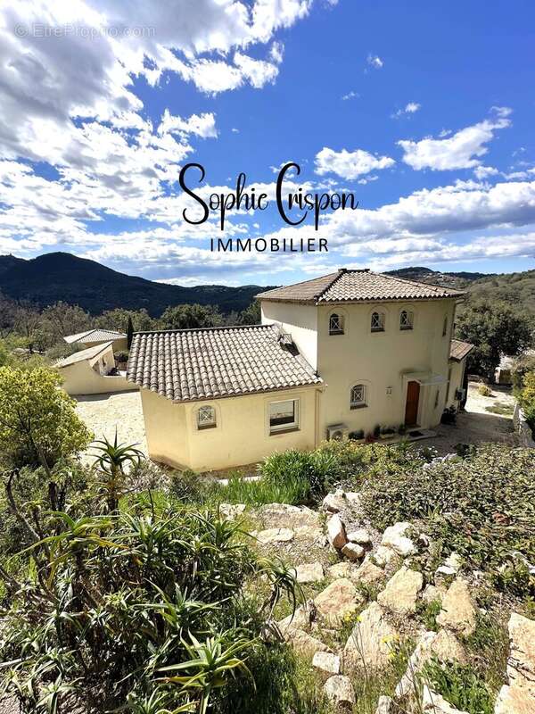 Maison à LES ADRETS-DE-L'ESTEREL