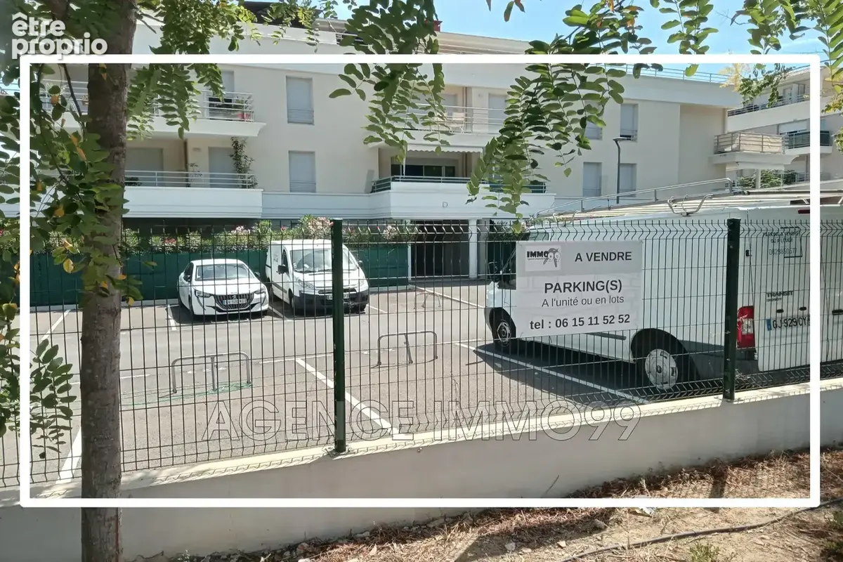 Parking à MANDELIEU-LA-NAPOULE