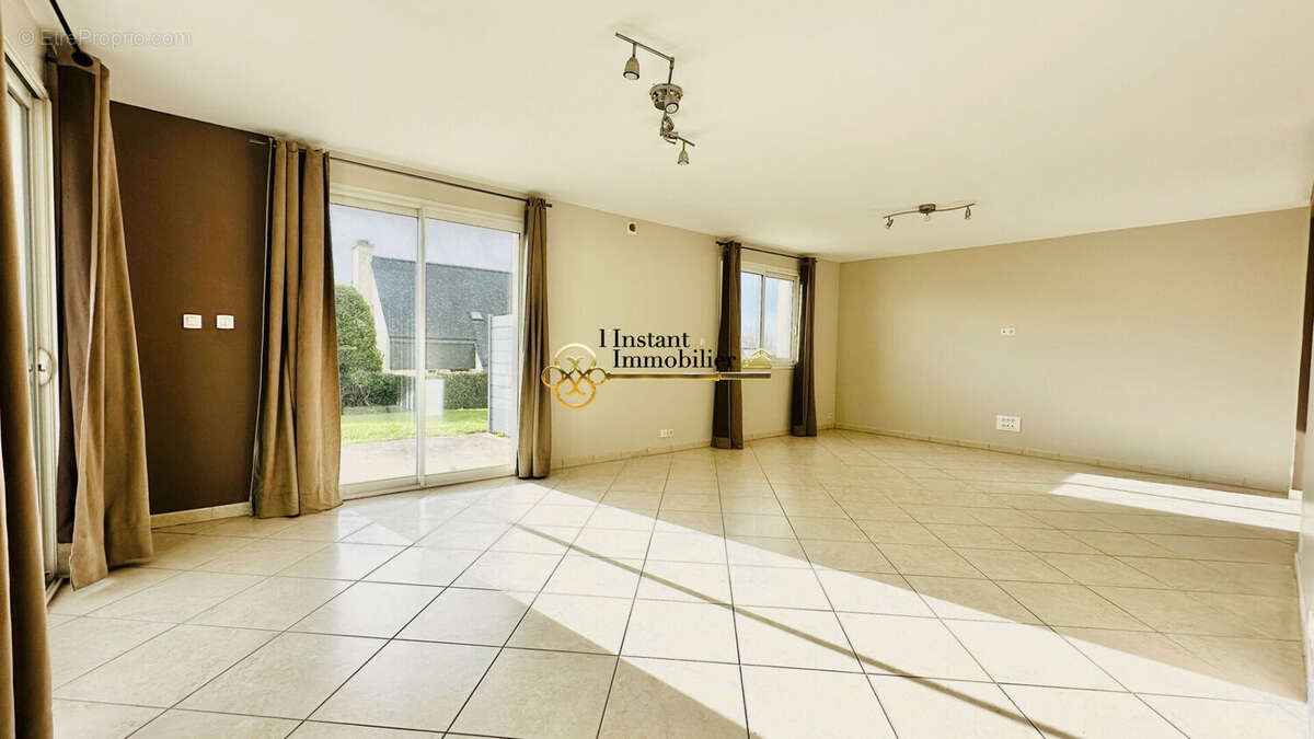 Maison à PLOUGONVEN