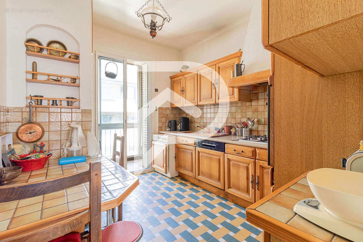 Appartement à MARSEILLE-6E