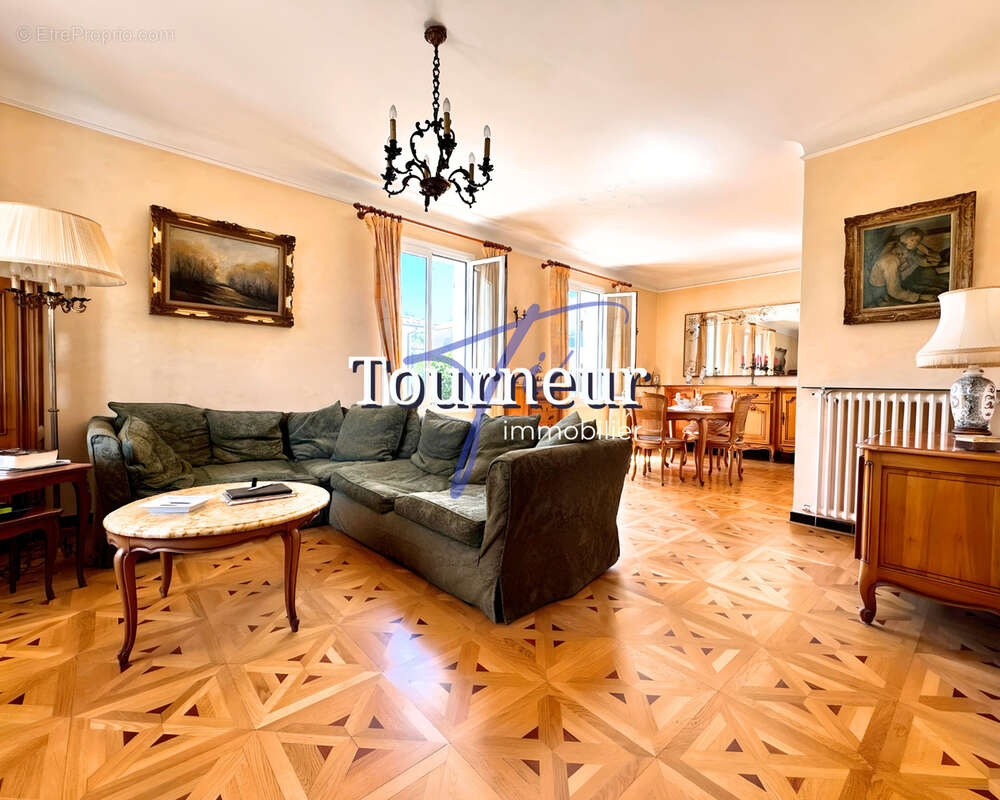 Rare sanary hypercentre villa de 151m2 sur 1288m2 de terrain au calme absolu - photo 7