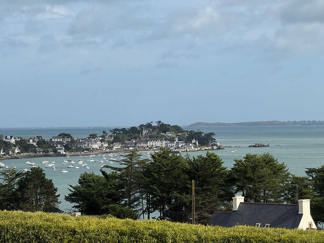 Maison à LOCQUIREC