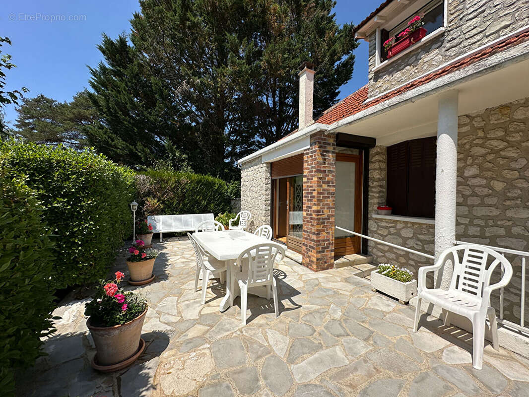 Maison 96m² à oncy-sur-école - photo 5