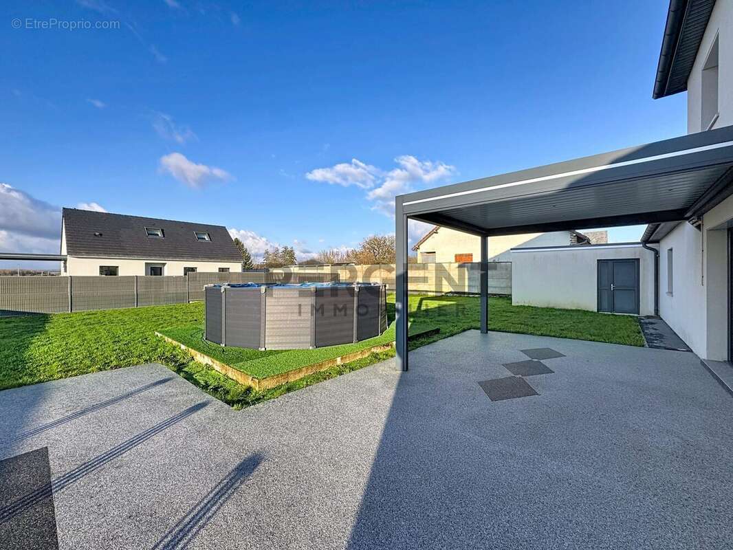 Maison à NOUVION-SUR-MEUSE