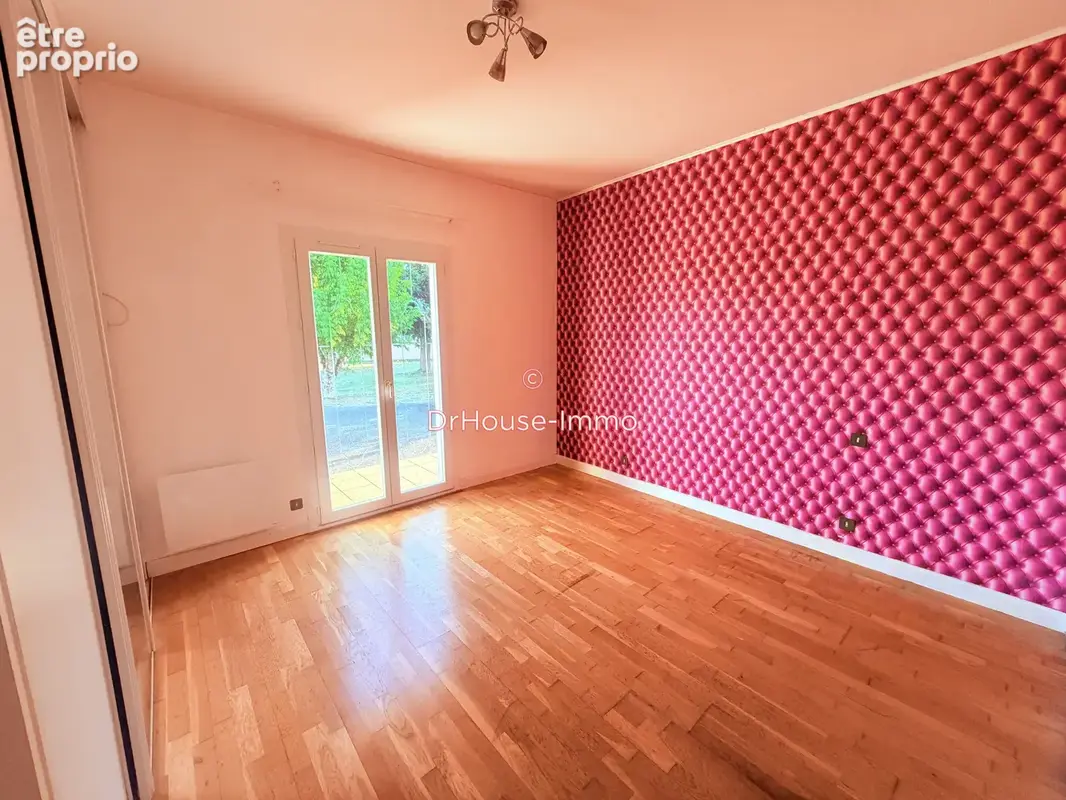 Maison 5 pièces 157 m² à vendre à Saint-Laurent-Medoc (33112) - photo 9