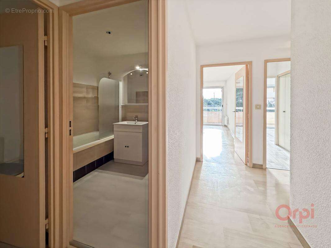 Appartement à FREJUS