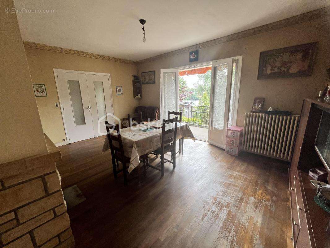 Rare sur le marché : Pavillon de plain-pied sur sous-sol complet avec balcon et vue imprenable sur la Loire - photo 13