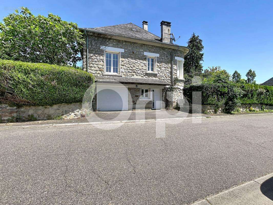 Maison familiale 5 chambres avec grand terrain arboré à Perpezac le noir - photo 3