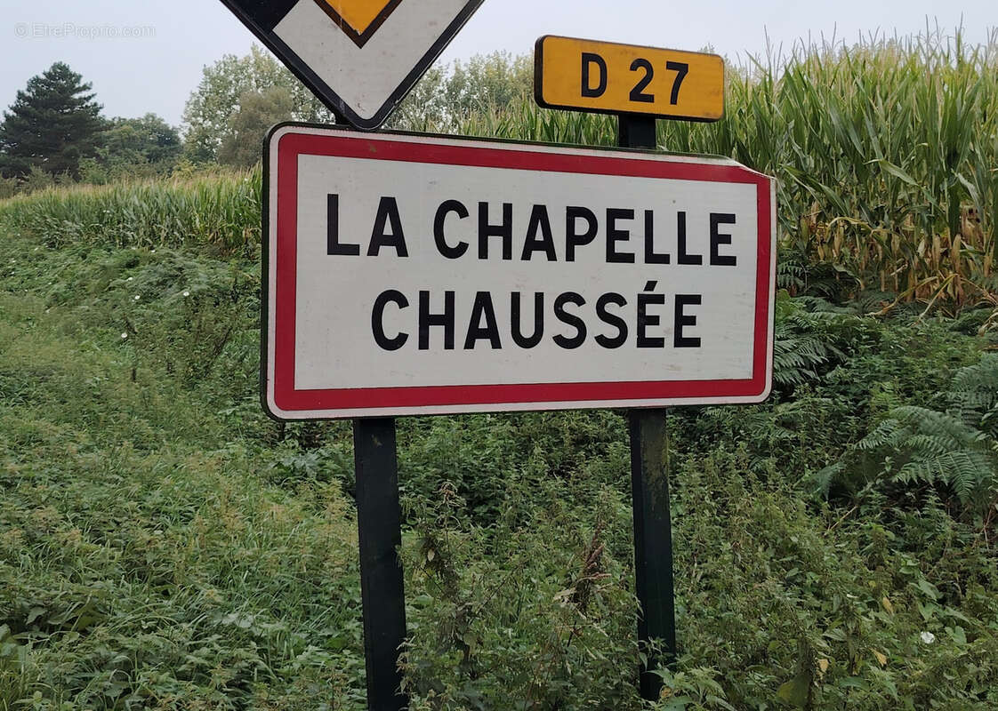 Maison à LA CHAPELLE-CHAUSSEE