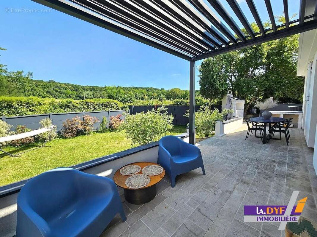 Maison 145 m² à Coubron  - photo 20