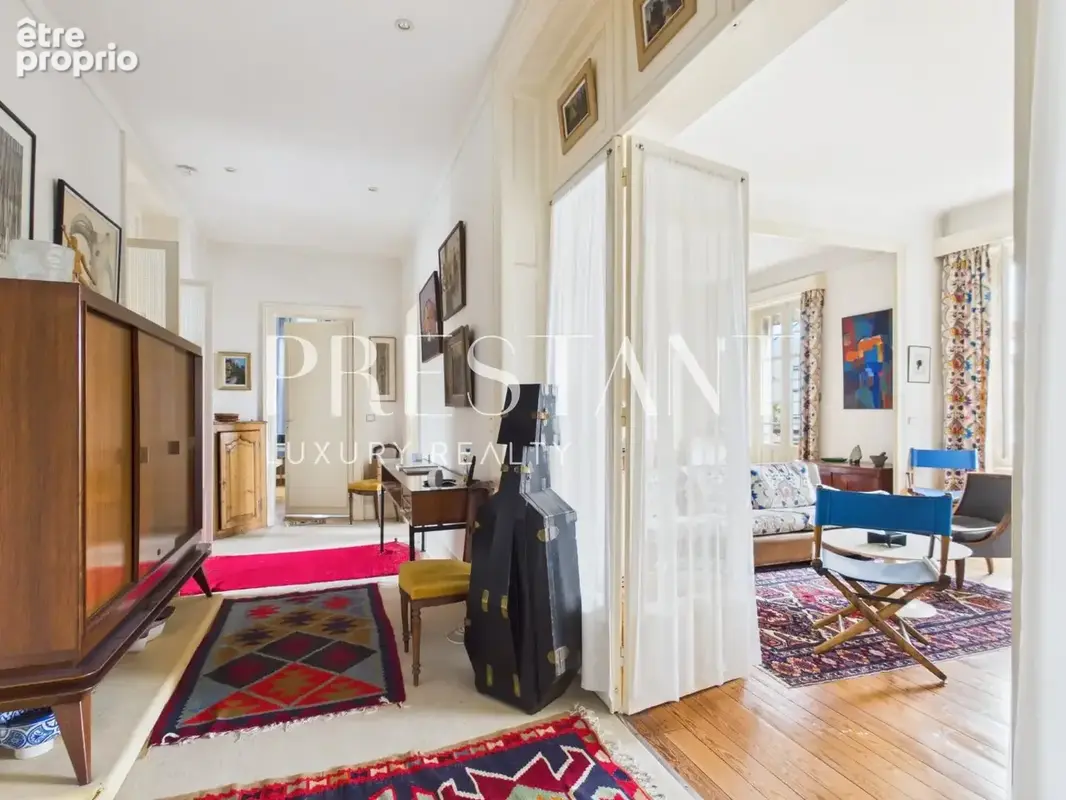 Grand appartement au premier étage dans maison de maître - photo 9