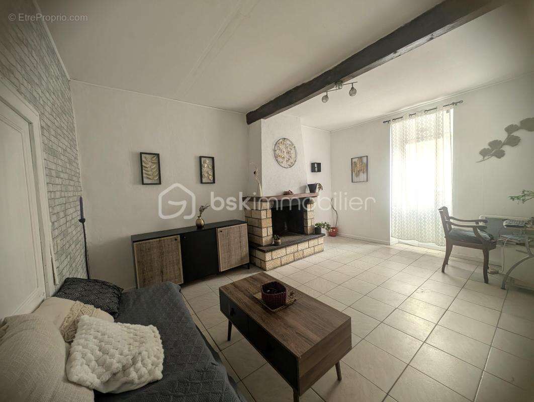 Maison à SAINT-VITE