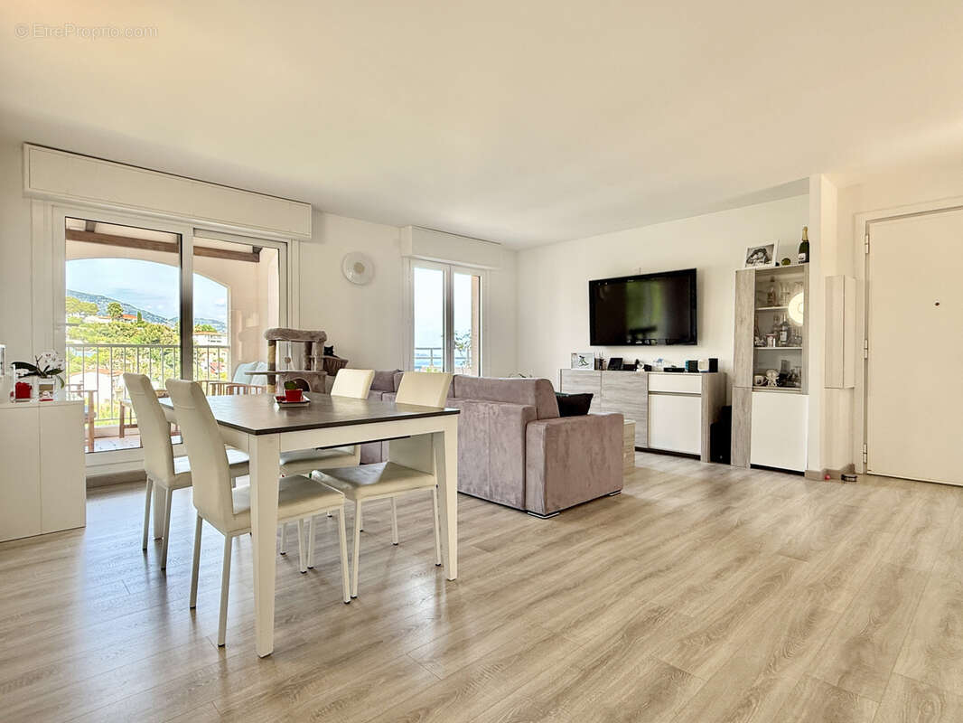 Appartement à ROQUEBRUNE-CAP-MARTIN