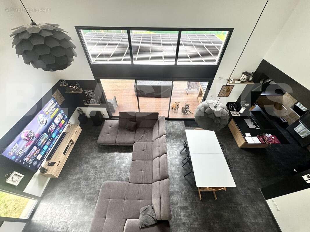 IMG_5810 - Maison à SAINT-NAUPHARY