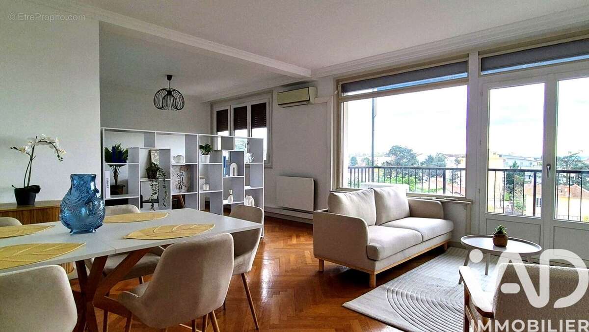 Photo 2 - Appartement à BRON
