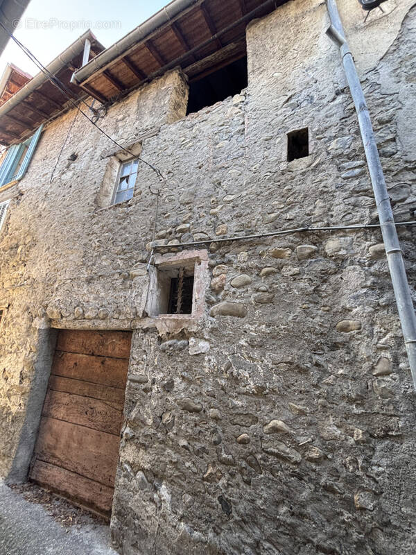 Maison à LETTRET