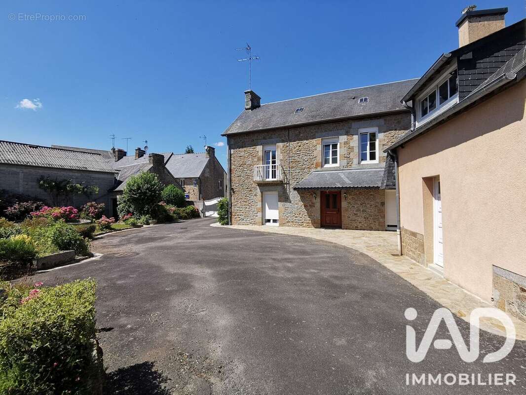 Photo 2 - Maison à LANDEAN