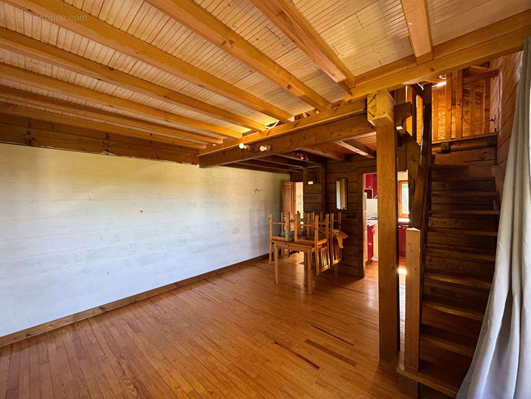 Chalet bois madrier Montmorot / 3 pièces / 1 chambres / 50 m² - photo 5