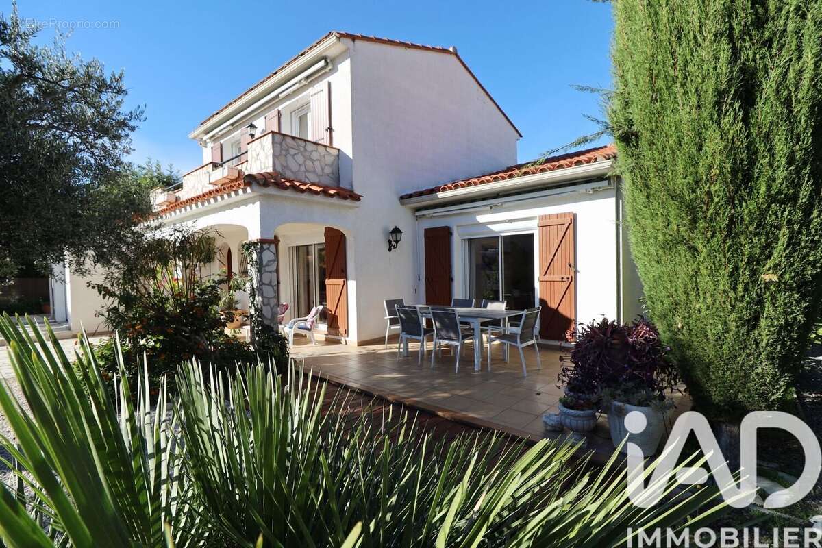 Photo 2 - Maison à SAINT-GENIS-DES-FONTAINES