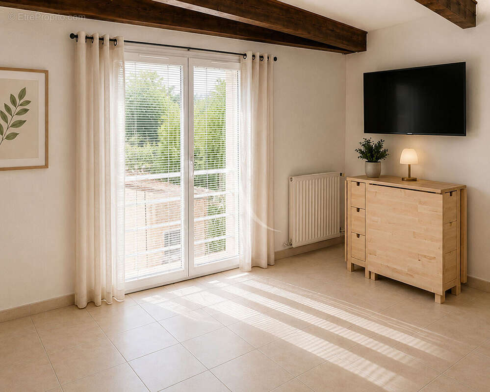 Appartement à VOLONNE