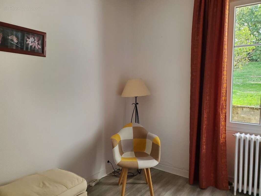 Maison à RUELLE-SUR-TOUVRE