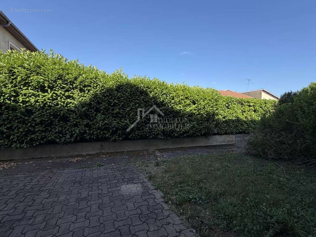 Maison 4 pièces - 73 m² - jardinet - photo 9