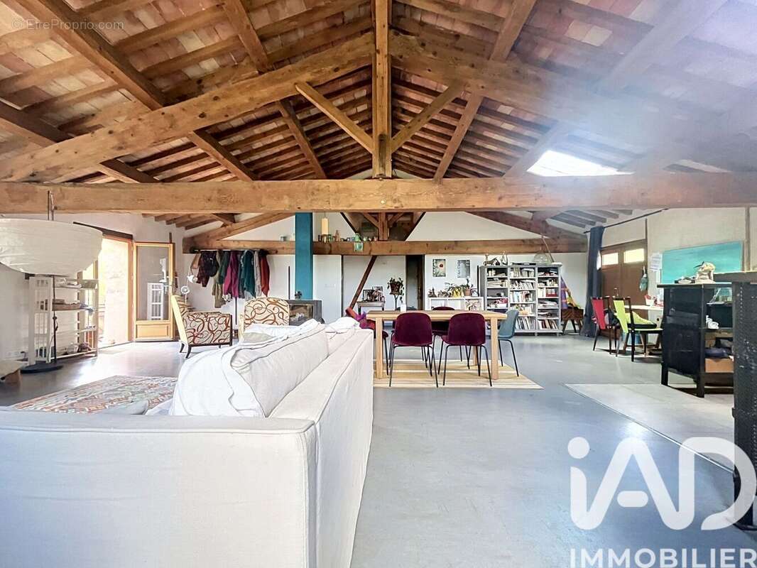 Maison 218 m² à Caunettes-En-Val  - photo 4