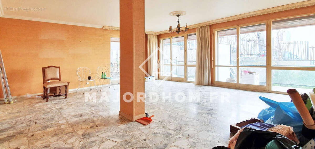 Appartement à MARSEILLE-8E