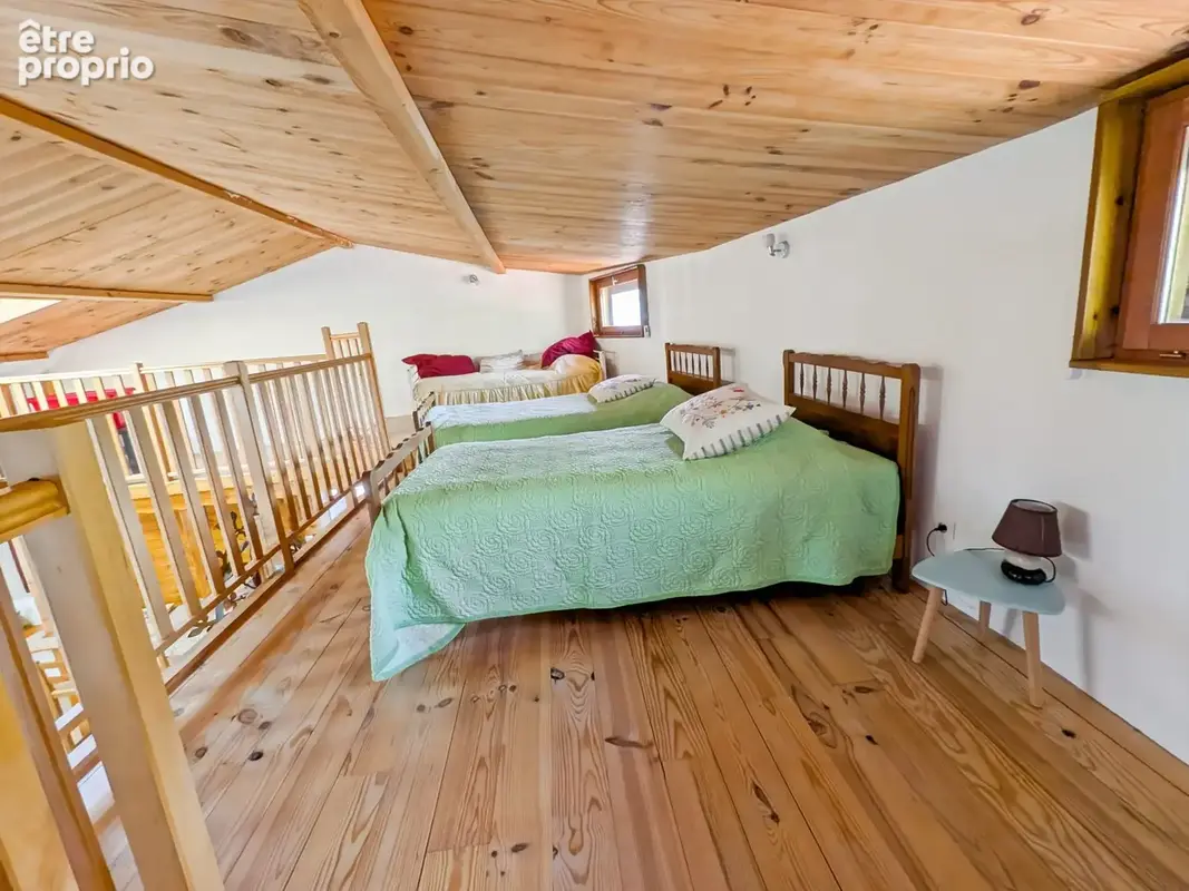 Maison 530 m² à Vaux-En-Beaujolais  - photo 9