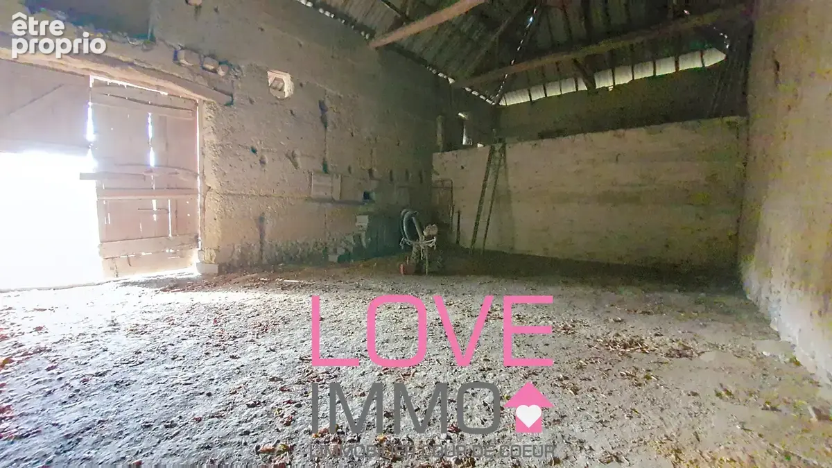 Maison avec de nombreuses dépendances et 18000 m2 de parcelle - photo 15