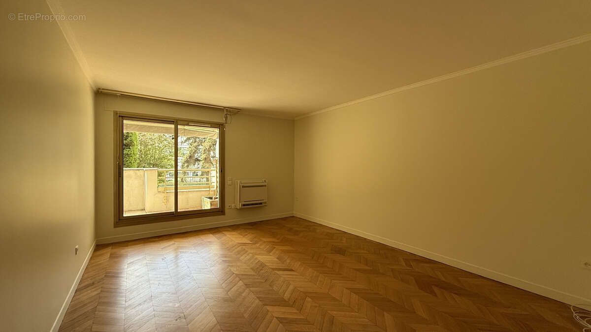 Appartement à LEVALLOIS-PERRET