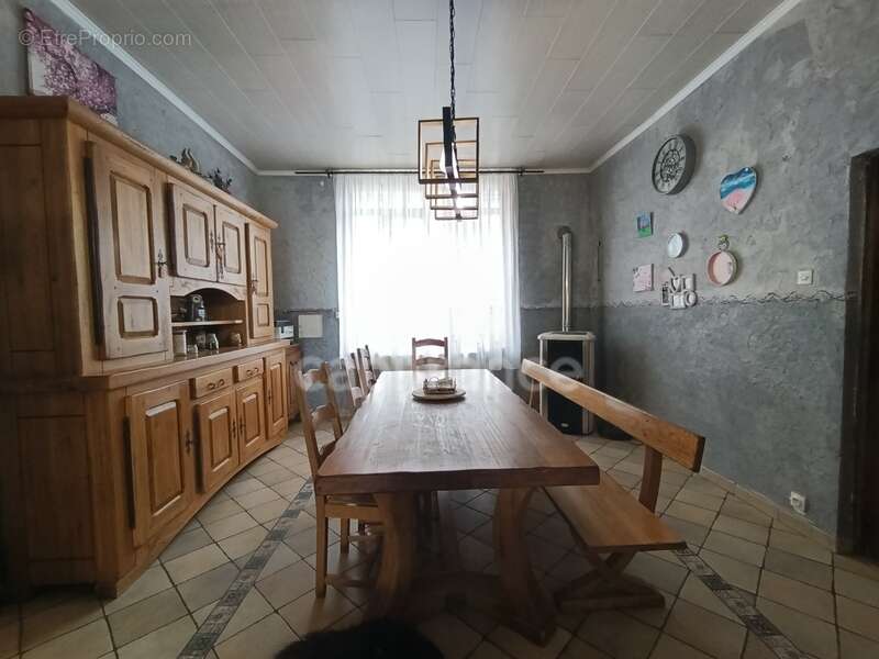  Spacieuse maison bourgeoise de 280 m² – Habitez et générez un revenu locatif avec 50 m² en plus ! - photo 9