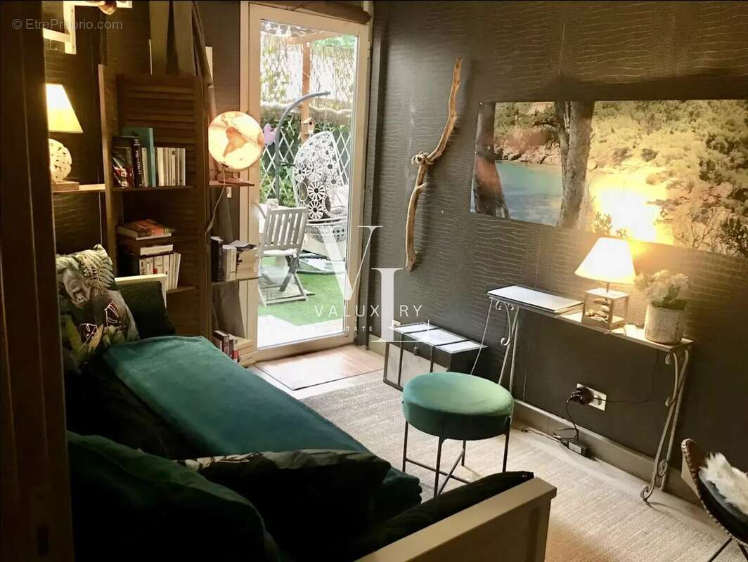 Appartement à COGOLIN