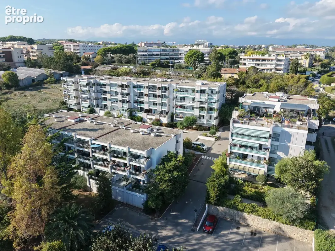 Antibes – rabiac estagnol – spacieux studio avec terrasse, parking et cave - photo 12