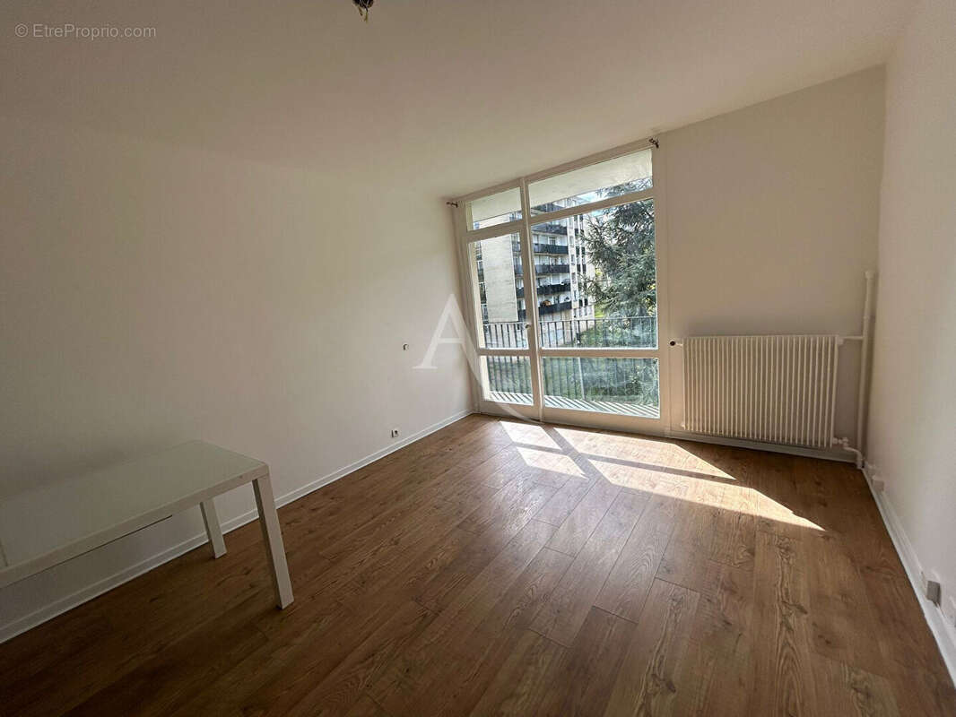 Appartement dernier etage refait a neuf residence standing - photo 3