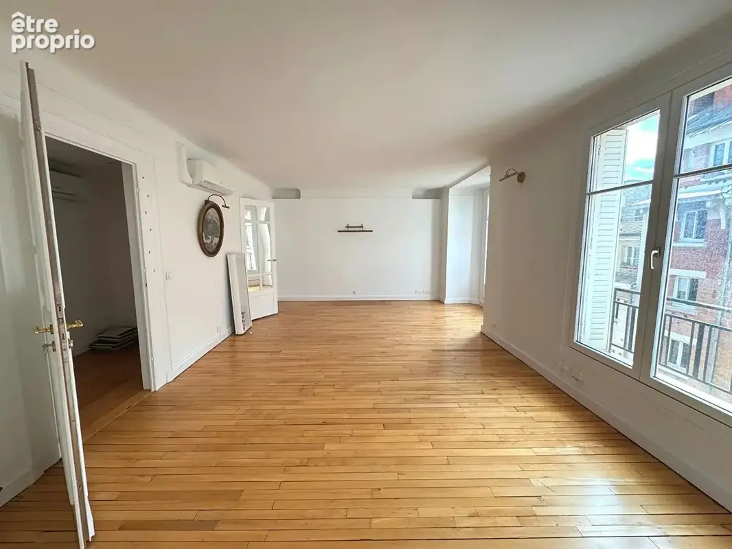 Appartement à PARIS-16E