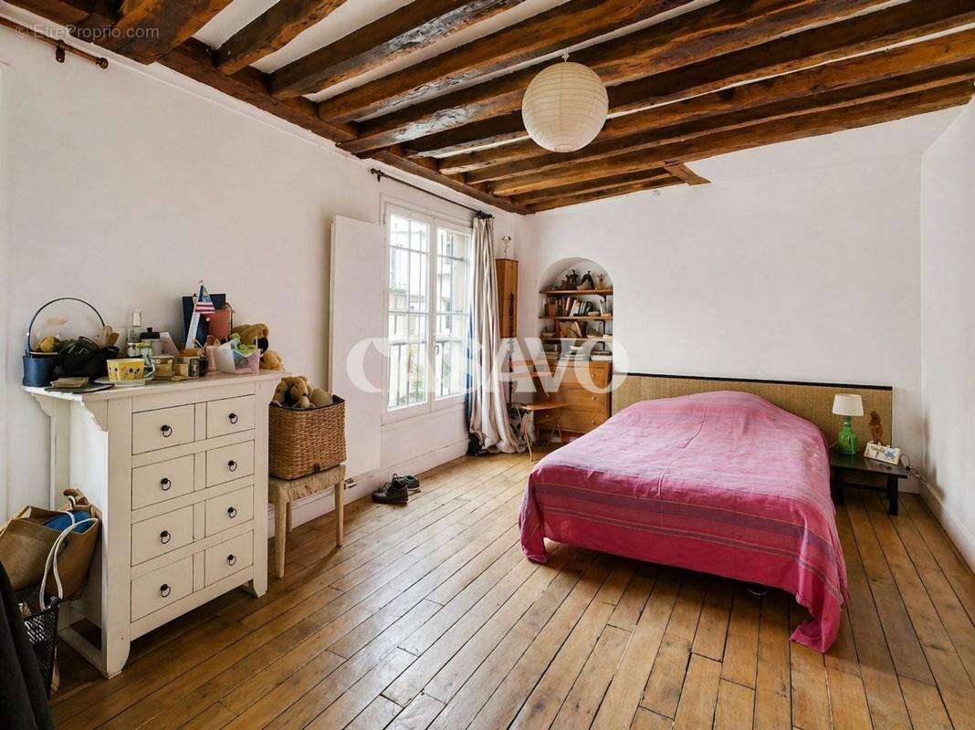 Appartement à PARIS-3E