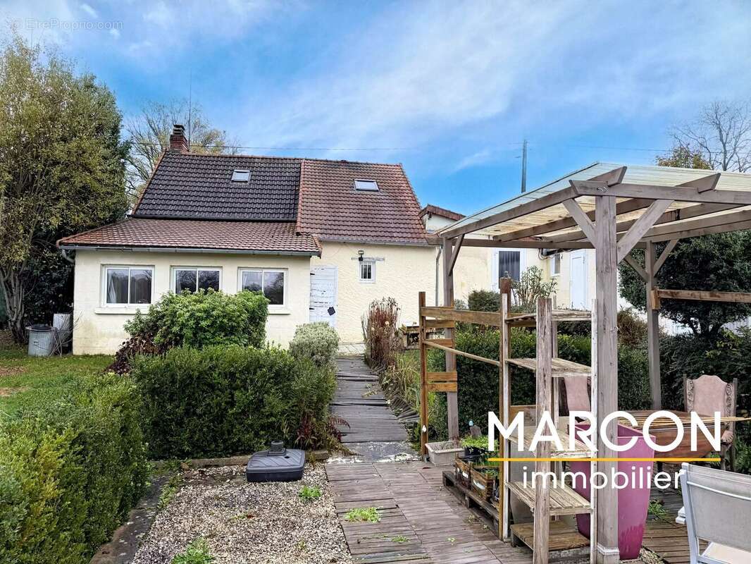 Maison à MOUTIER-MALCARD