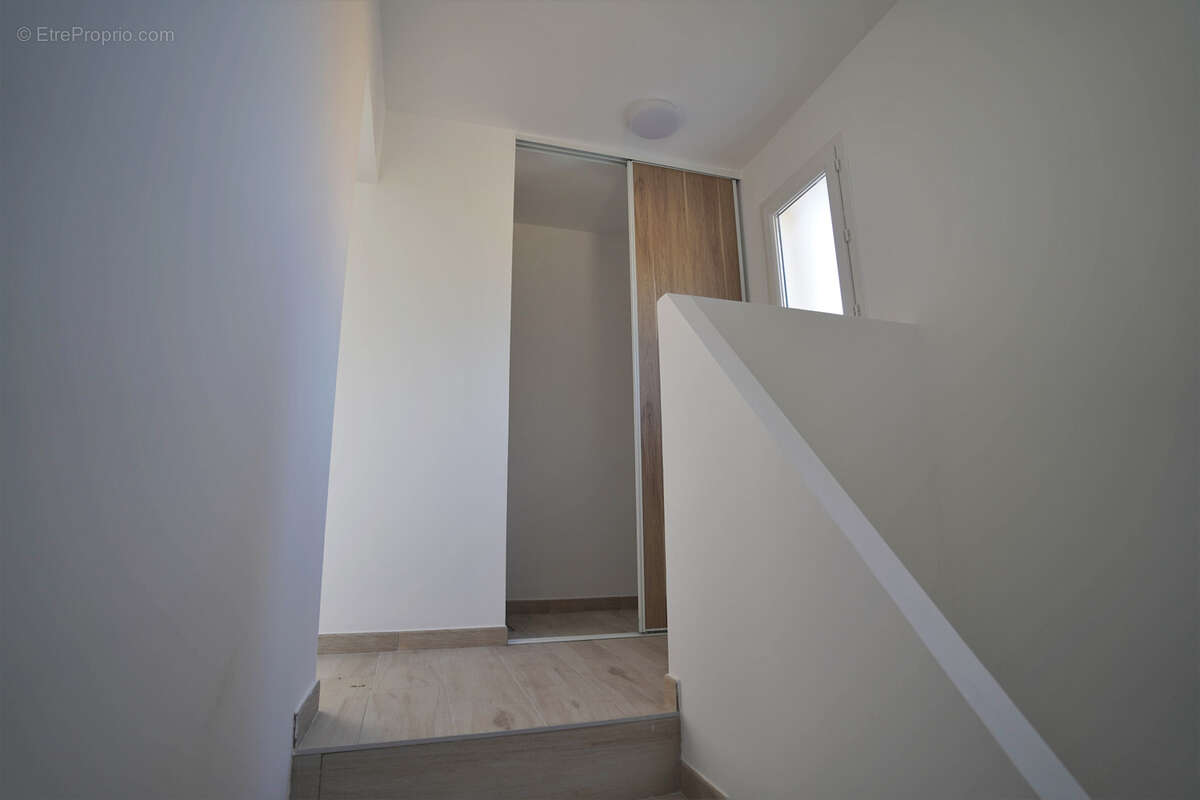 Appartement à VENTABREN